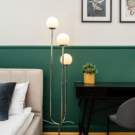 Classy Old Town Apartment - By Upstairs Краков Экстерьер фото