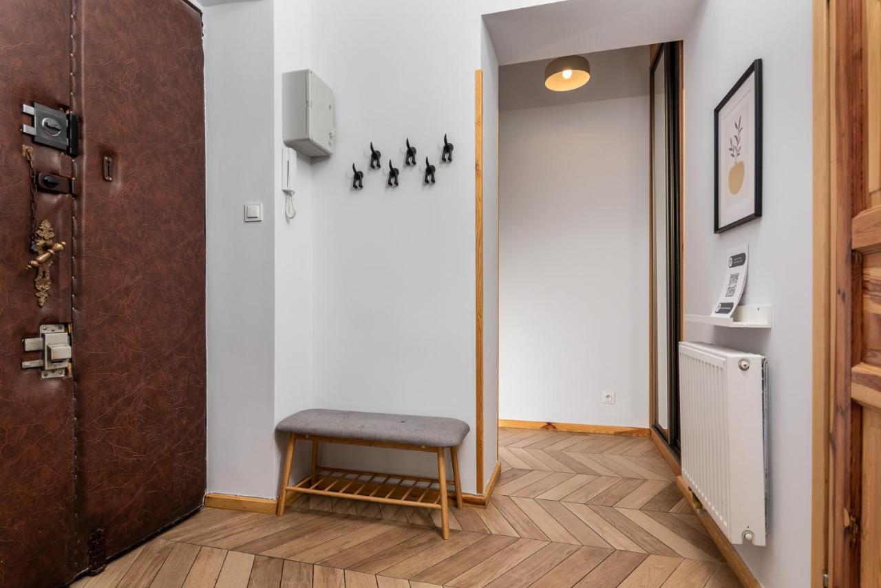 Classy Old Town Apartment - By Upstairs Краков Экстерьер фото